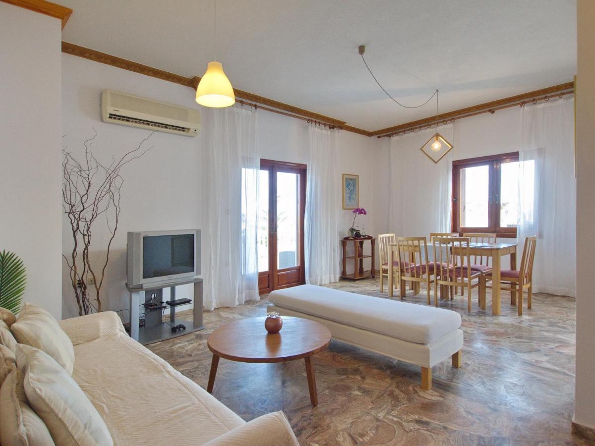 Rouladina Apartments スタロス エクステリア 写真